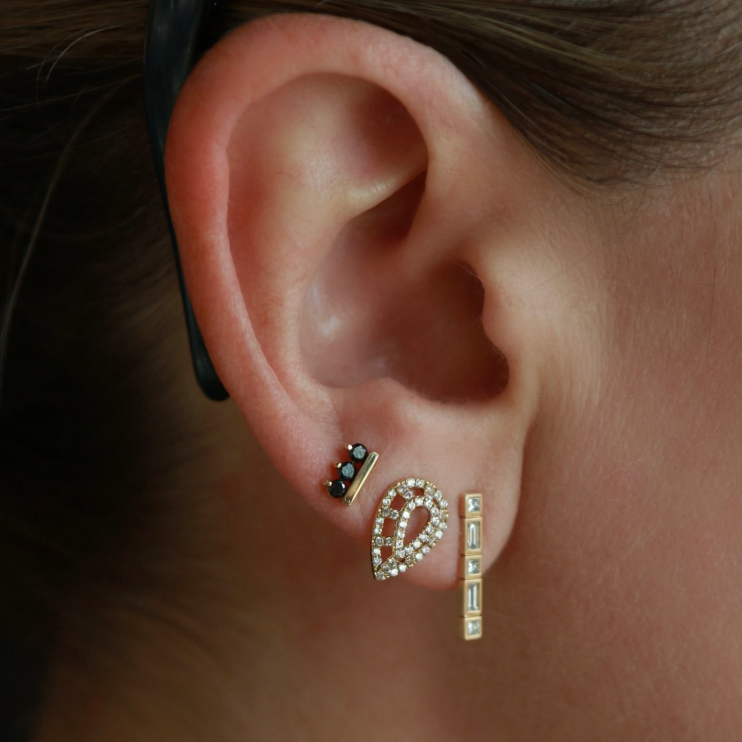 Sideline Earrings - Black Diamond